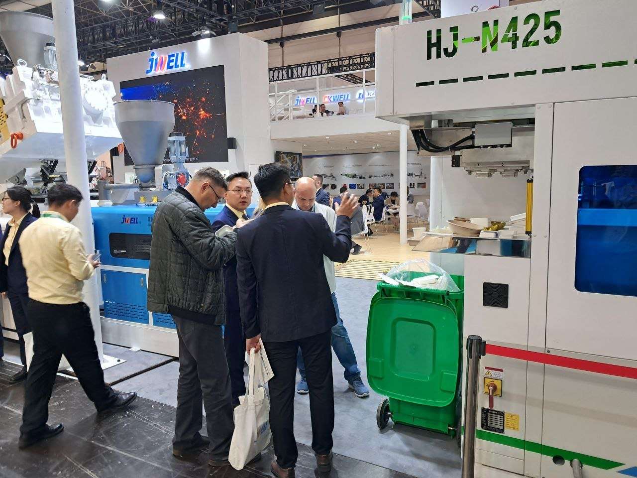 Международная выставка K 2025 в Дюссельдорфе